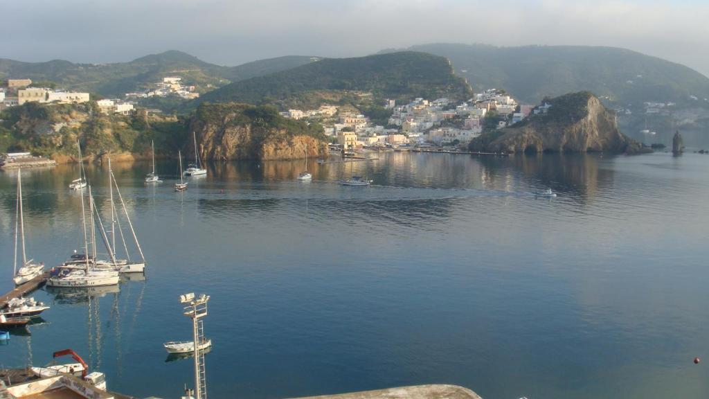 Hotel Del Capitano Ponza Luaran gambar